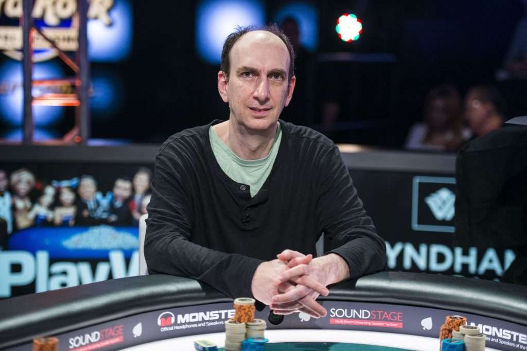 Conoce más sobre Erik Seidel: Ganador de 10 brazaletes de la Serie Mundial de Póker