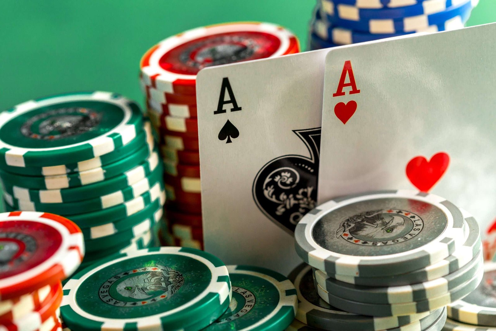 iniciativa en el poker 2023