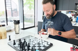 daniel negreanu chess