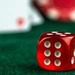 Teoría de juegos en póker: Estrategias y decisiones óptimas