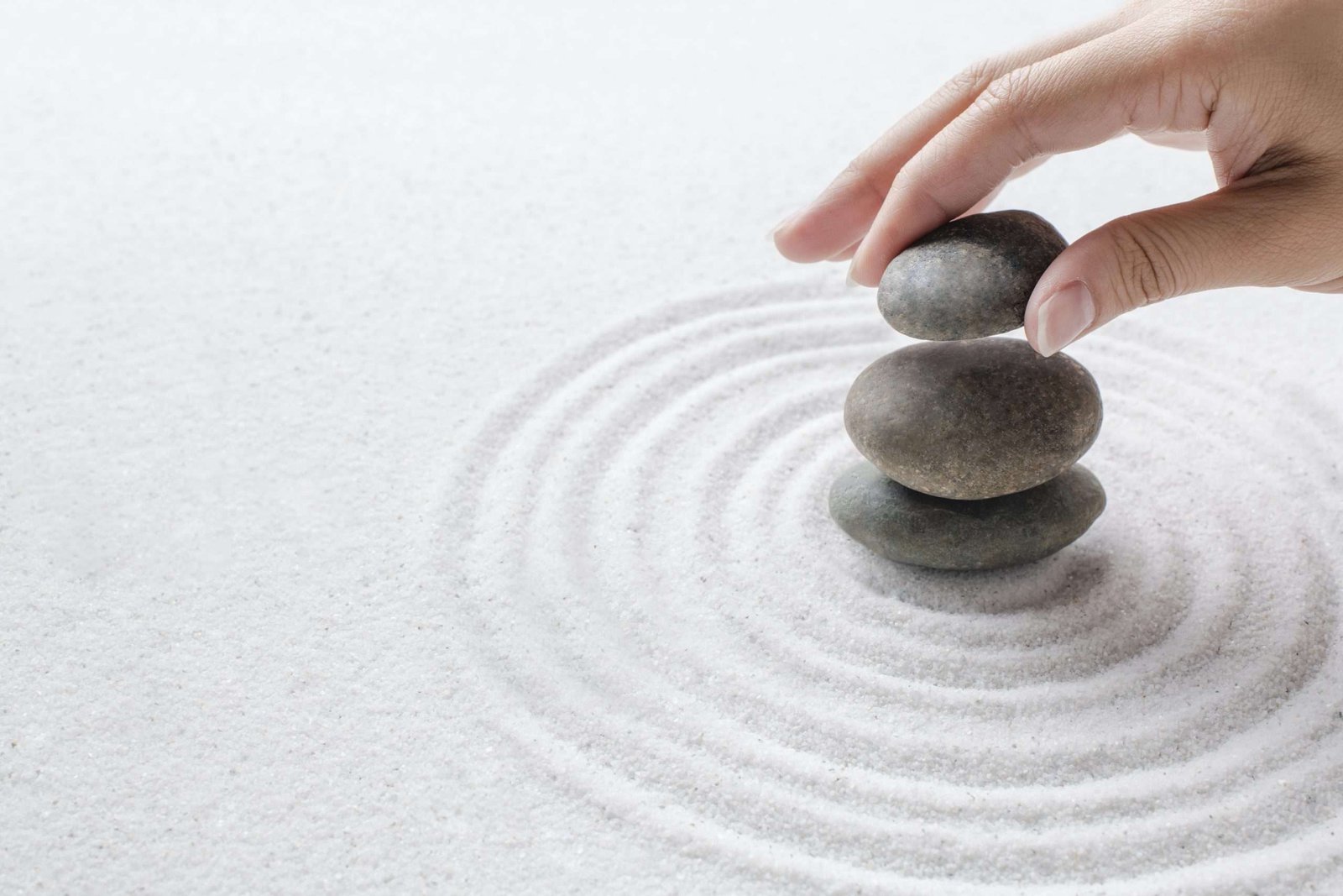 piedras sobre arena